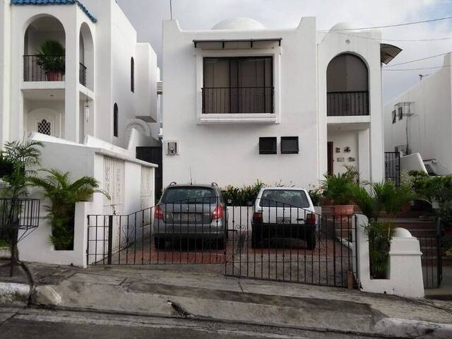 #420 - Casa para Venta en Guayaquil - G - 1